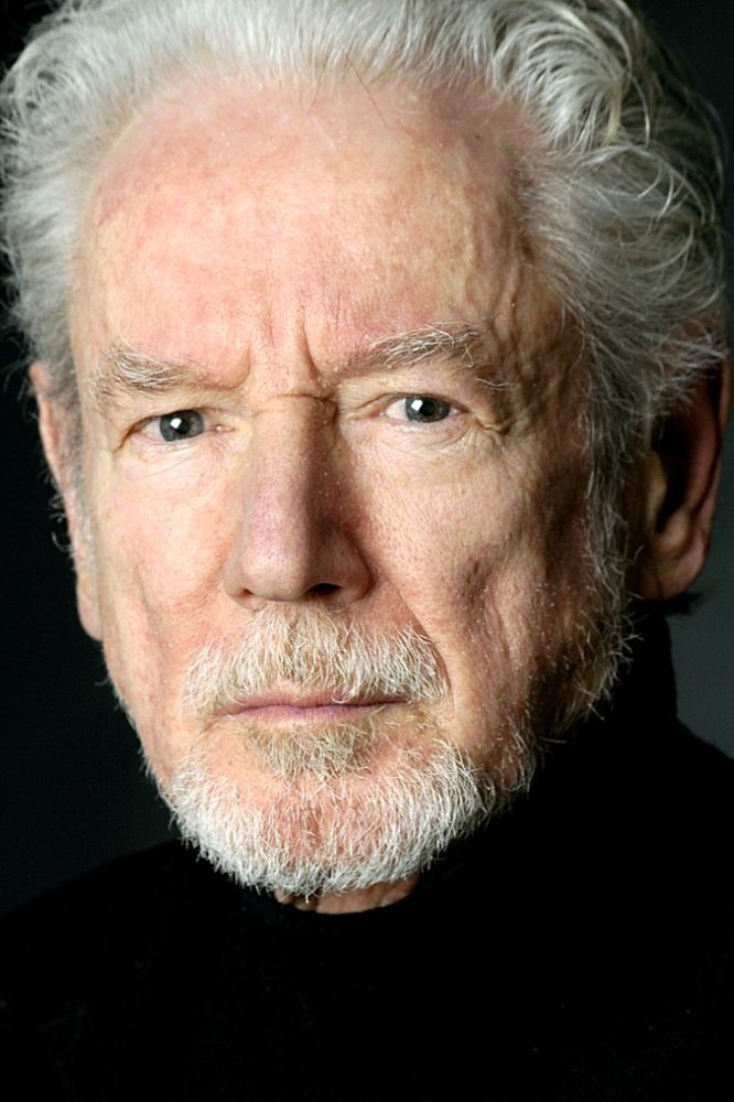 Tom Strauss backdrop