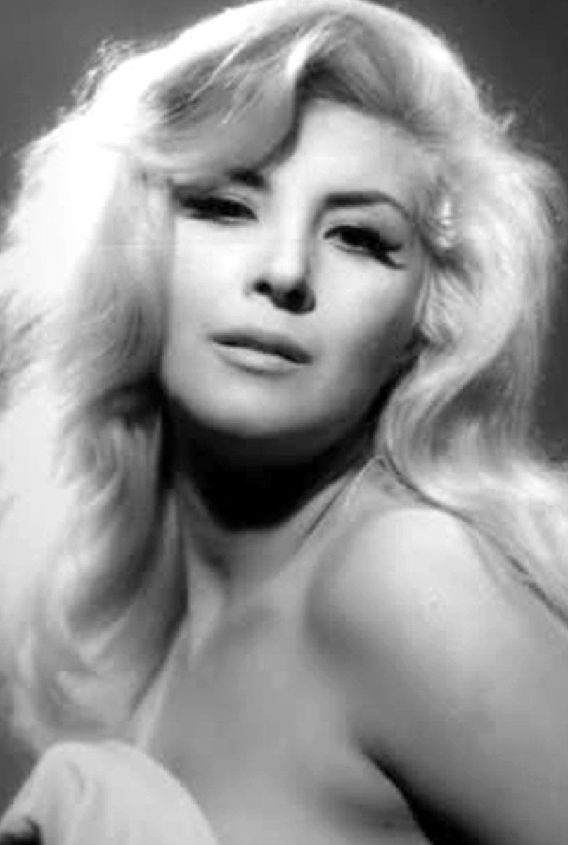 Libertad Leblanc backdrop