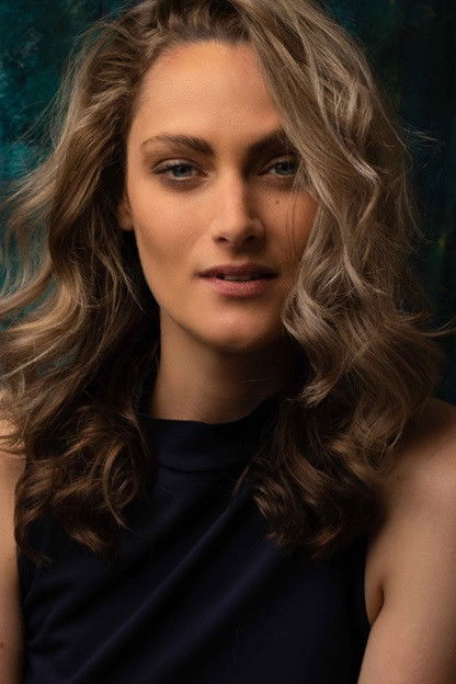 Caroline Levien backdrop