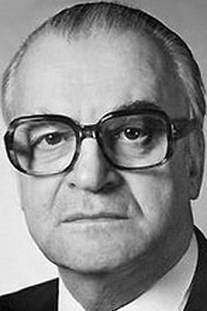 Ervin Knausmyuller backdrop