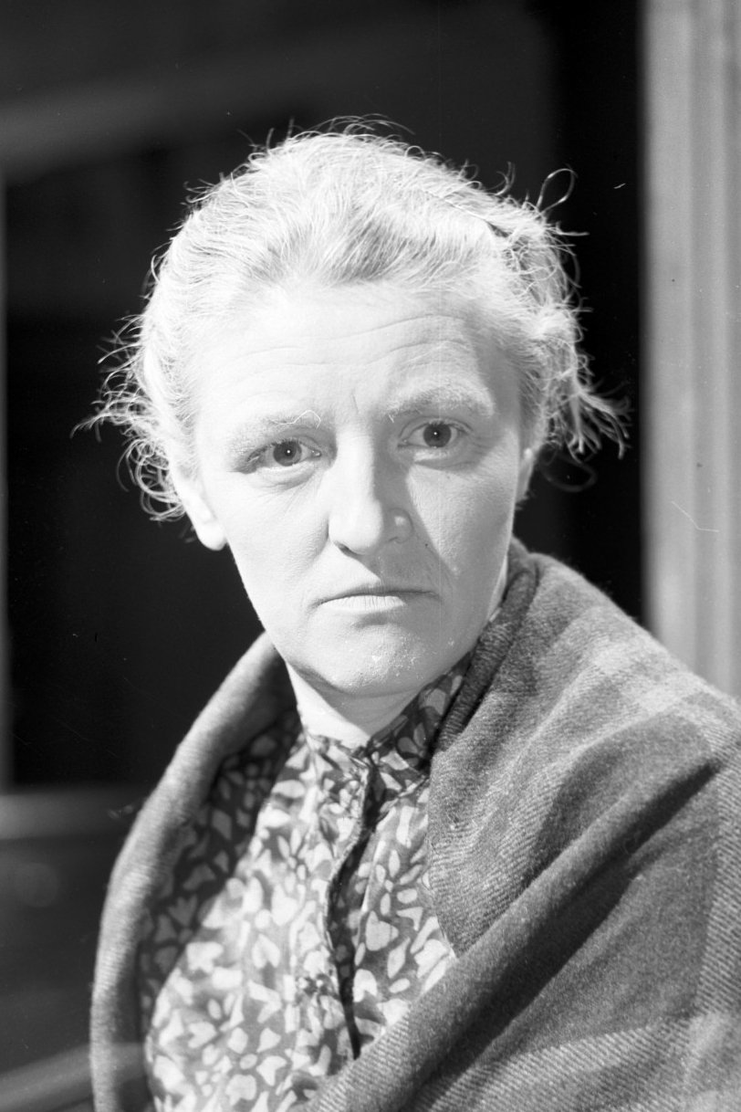 Anna Jaraczówna backdrop