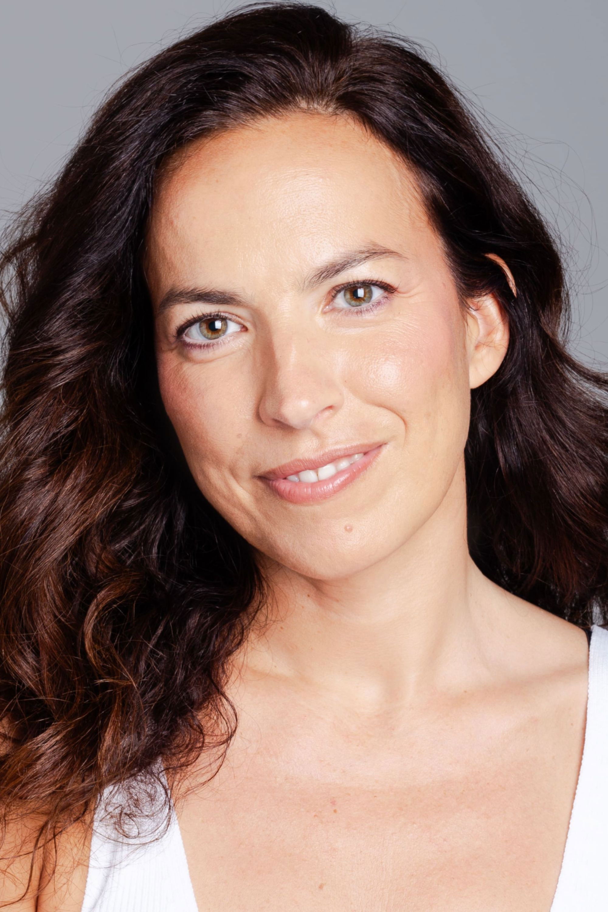 Laura Yuste backdrop