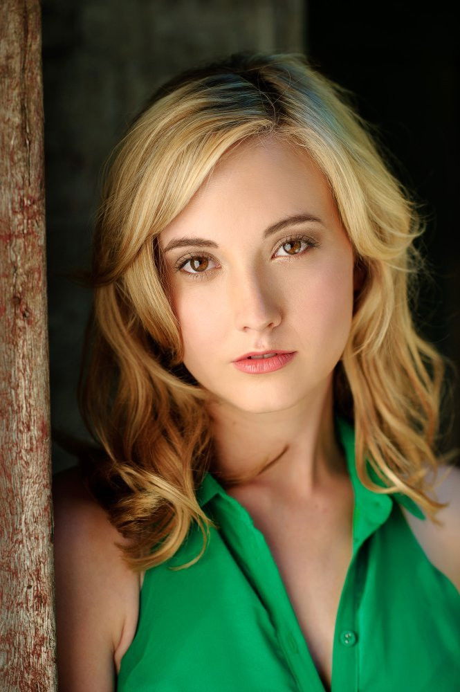 Tamara McLaughlin backdrop