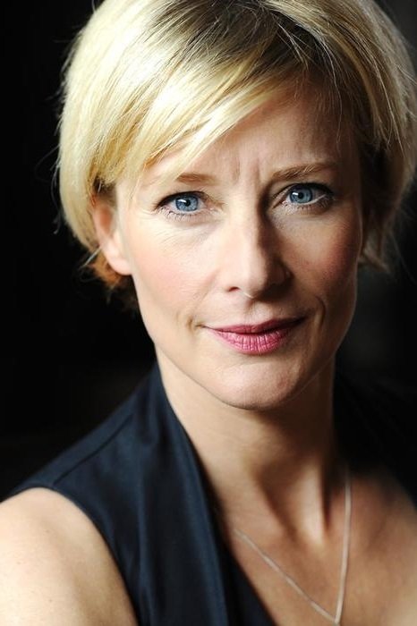 Julia Farino backdrop