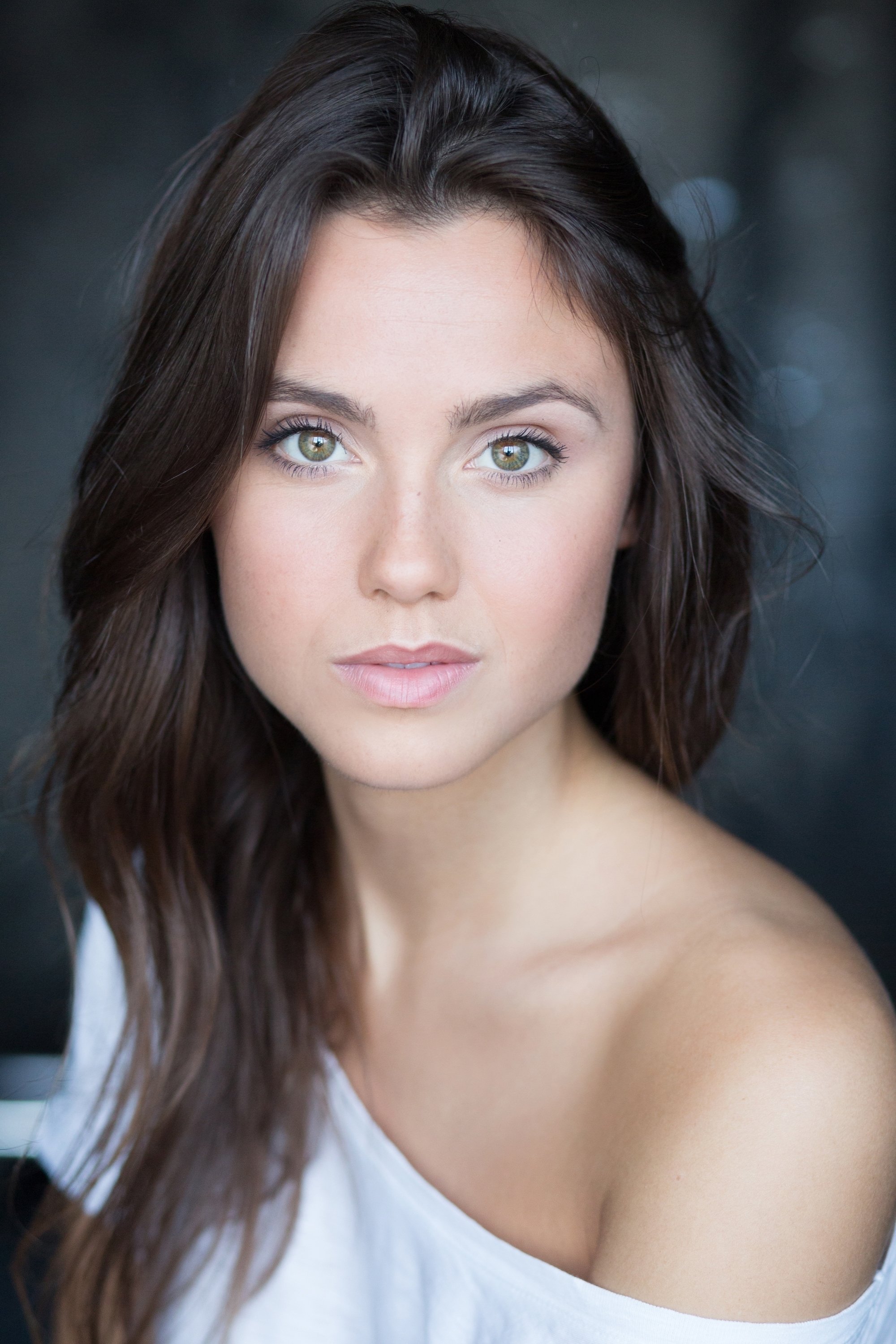 Poppy Drayton backdrop