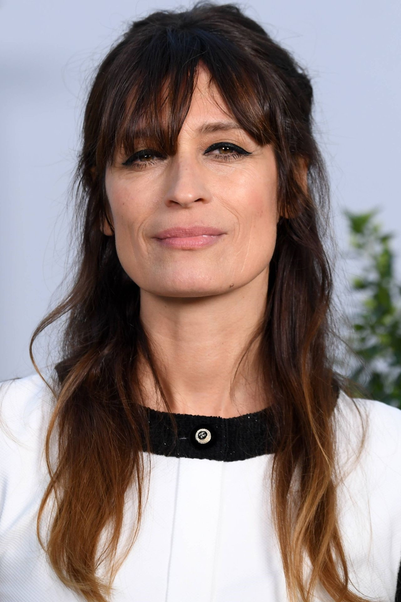 Caroline De Maigret backdrop