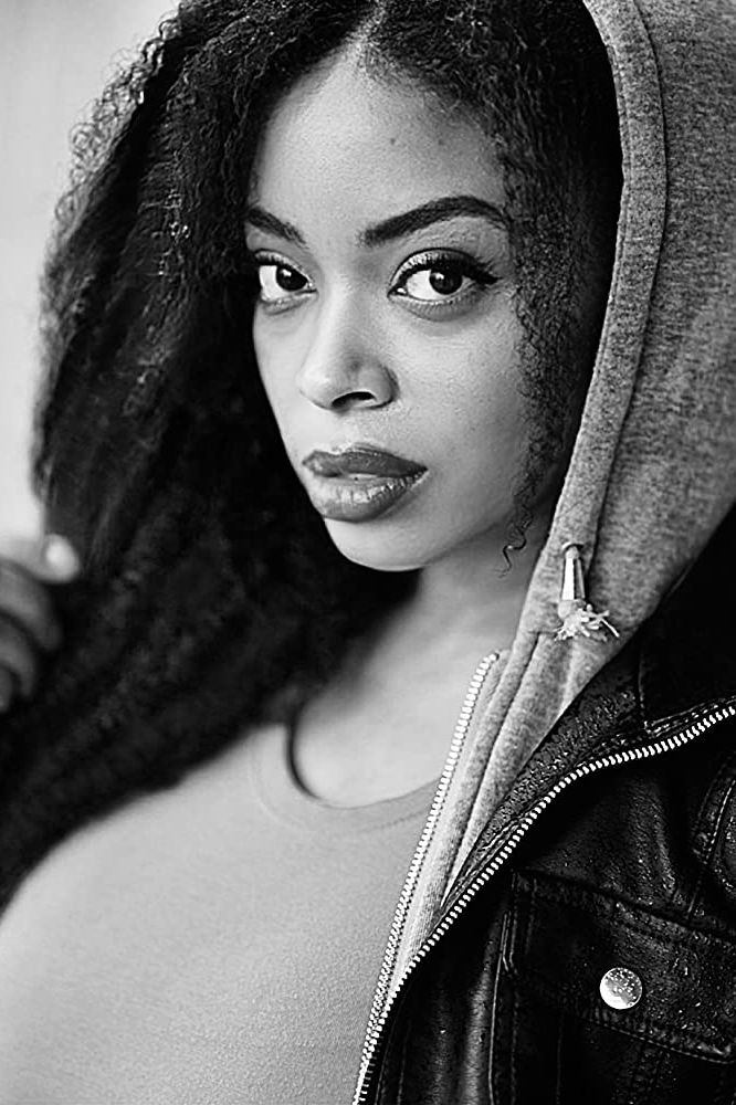 Jenique Bennett backdrop