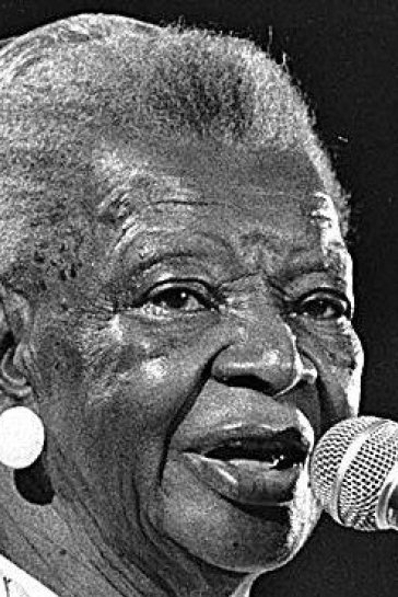 Clementina de Jesus backdrop