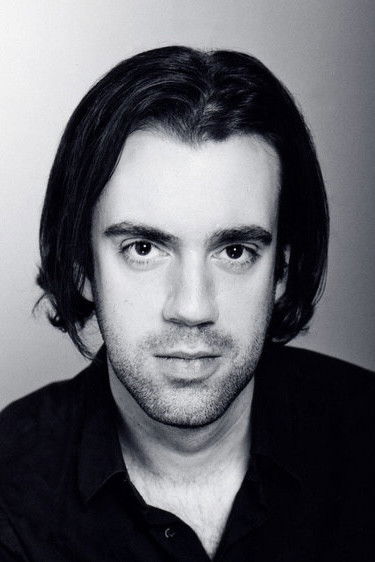 Liam O'Brien backdrop