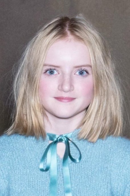 Edith Haagenrud-Sande backdrop