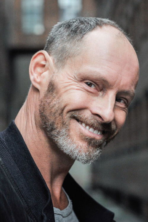 Marcus Staab-Poncet backdrop