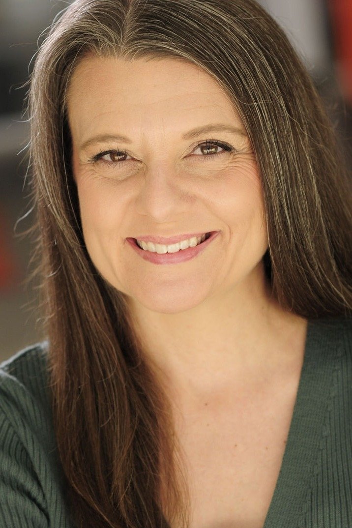 Annie Kalahurka backdrop