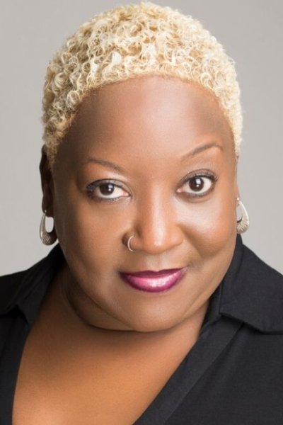 Diva Tajler backdrop