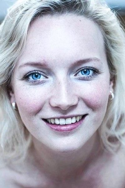 Zinnini Elkington backdrop