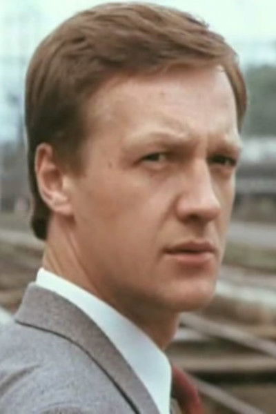 Anatoli Lukyanenko backdrop