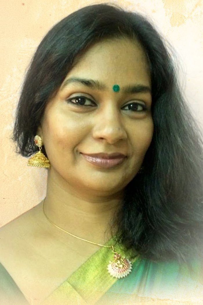 Aadhira Pandilakshmi backdrop