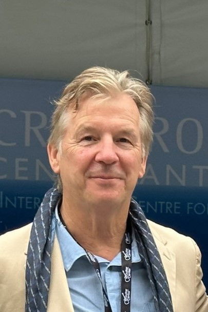 Simon Climie backdrop