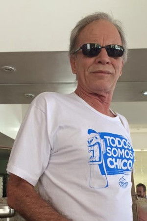 Roberto Lopes backdrop