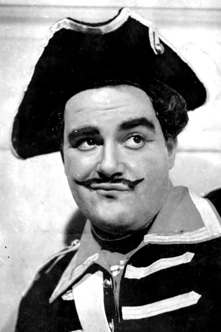 Paulo Fortes backdrop