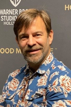 Derek Lee Thompson backdrop