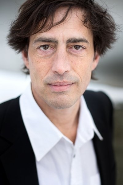 Todd Charmont backdrop