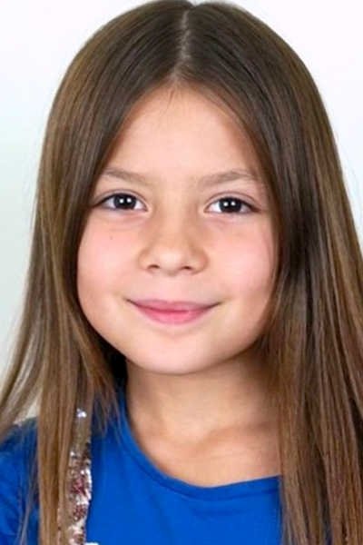 Élina Solomon backdrop