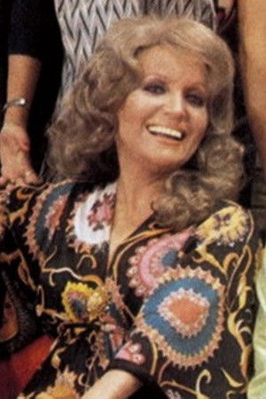 Riva Nimitz backdrop