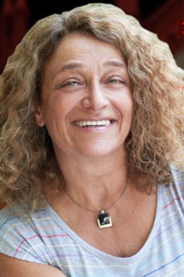 Liliana Escliar backdrop