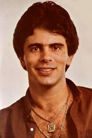 Wagner Montes backdrop