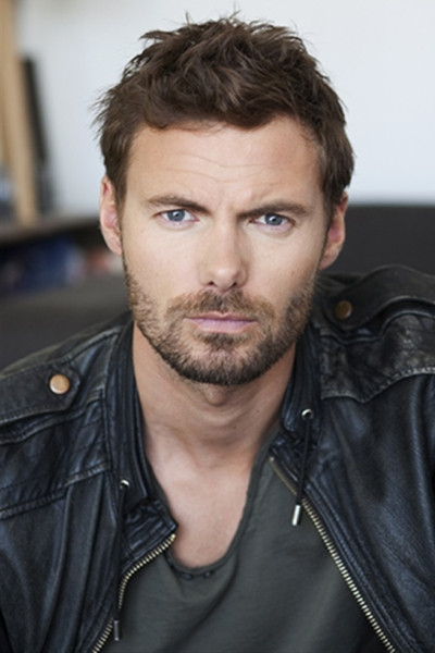 Raphaël Hidrot backdrop