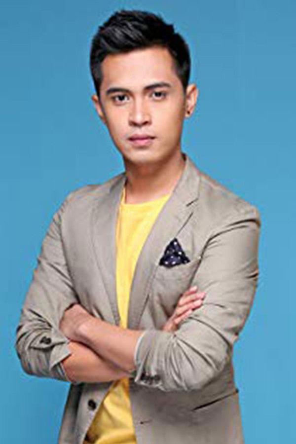 Marlo Mortel backdrop