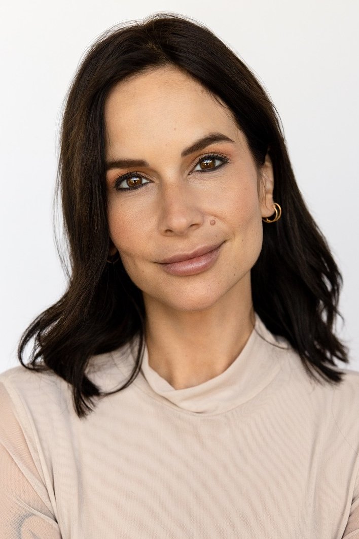 Amélie B. Simard backdrop