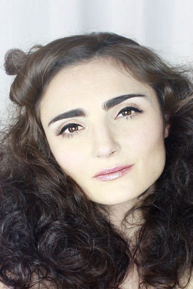 Victoria Radonic backdrop