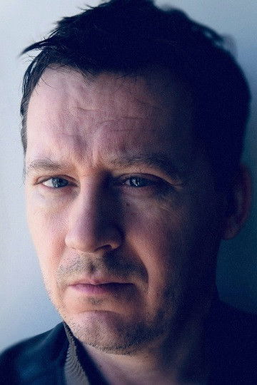 Roman Volobuev backdrop