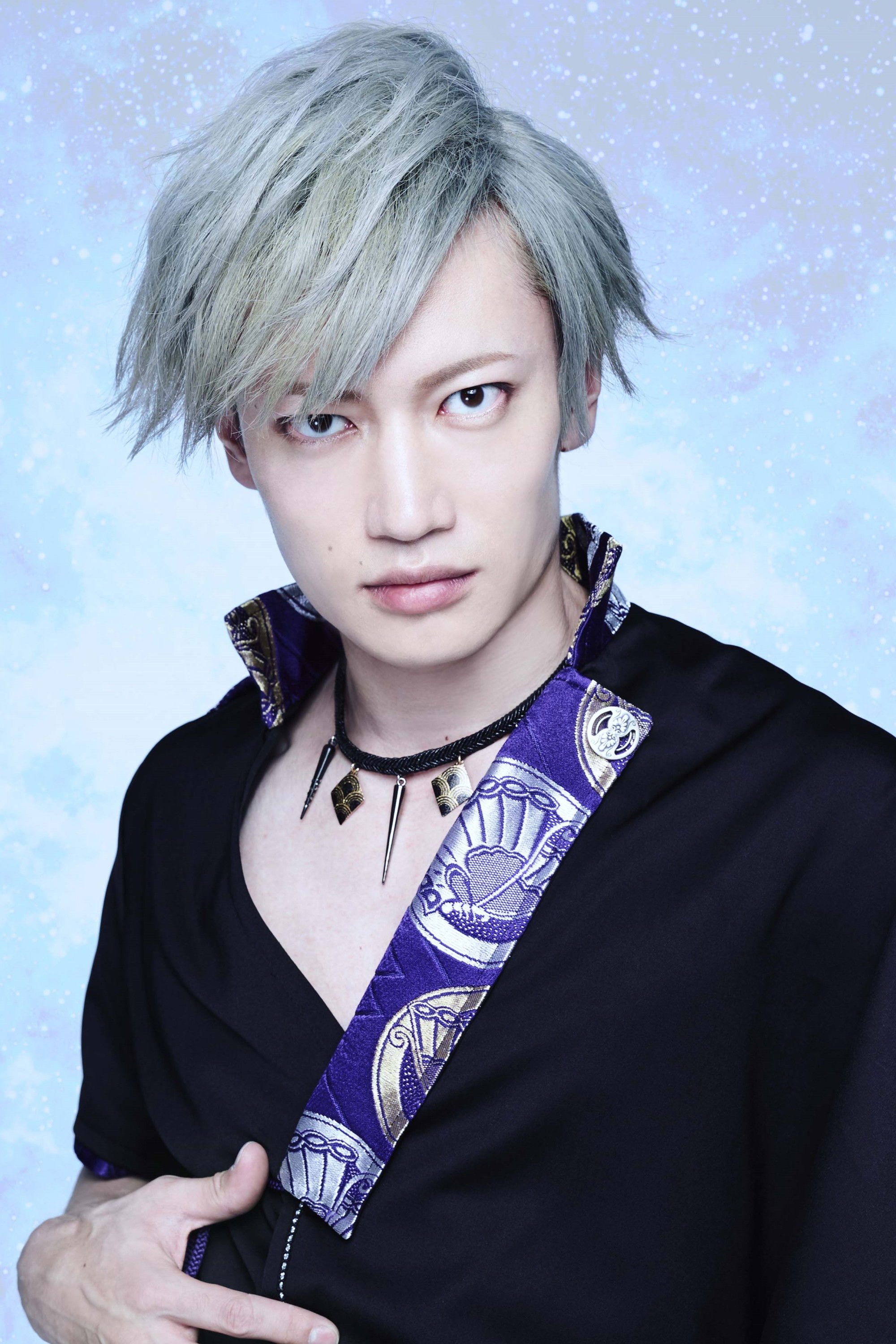 Akira Sasaki backdrop