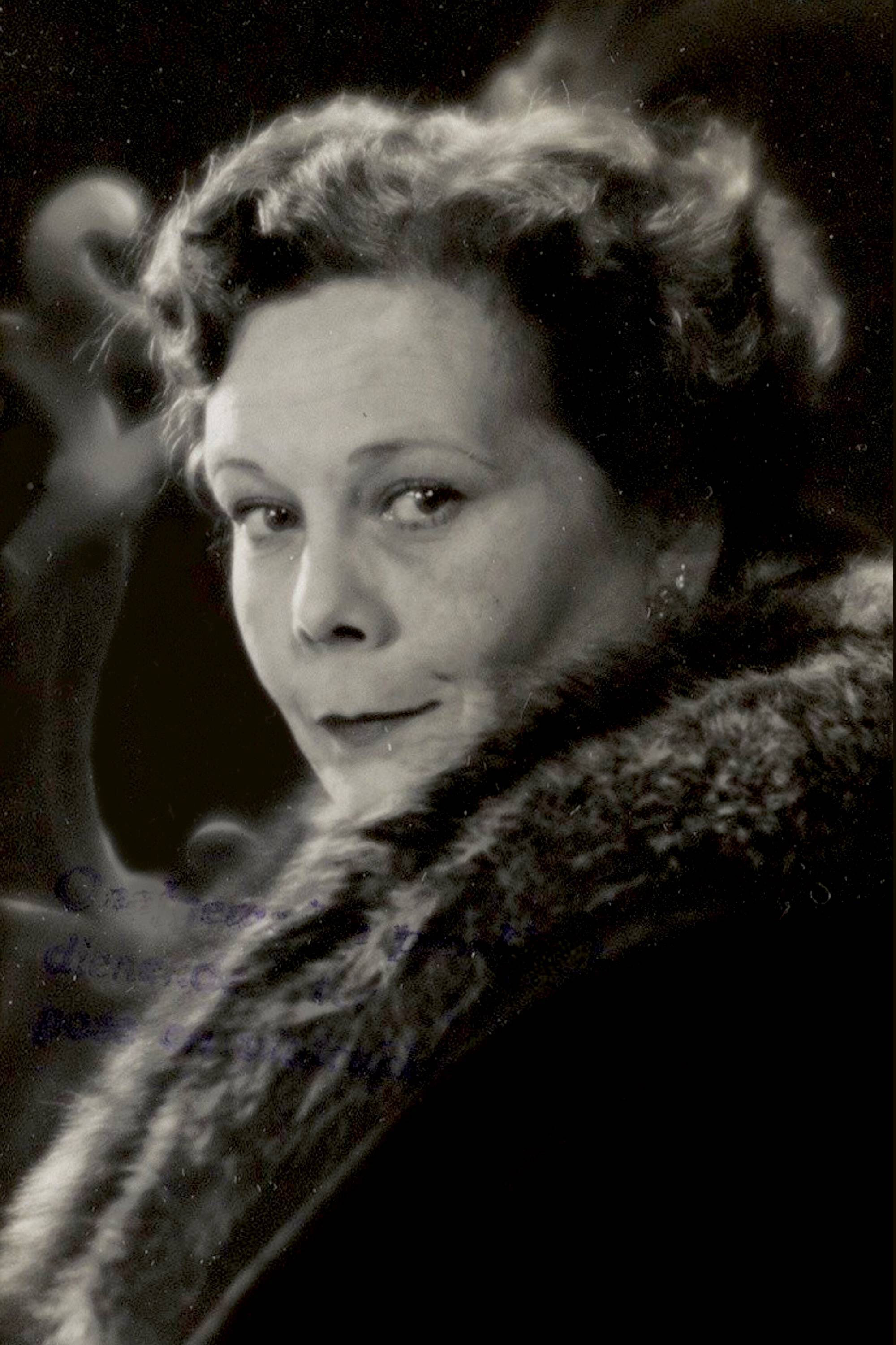 Péronne Hosang backdrop