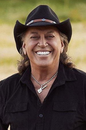 Paul Daraîche backdrop