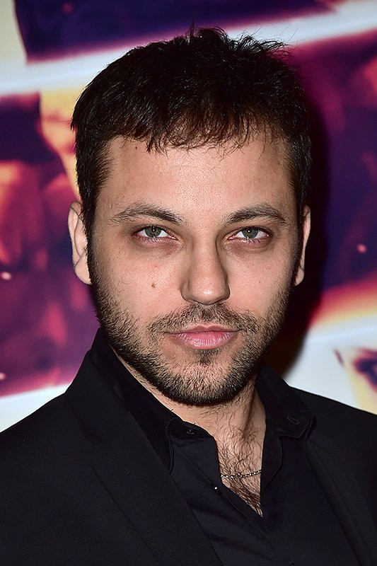 Zakaria Ramdane backdrop