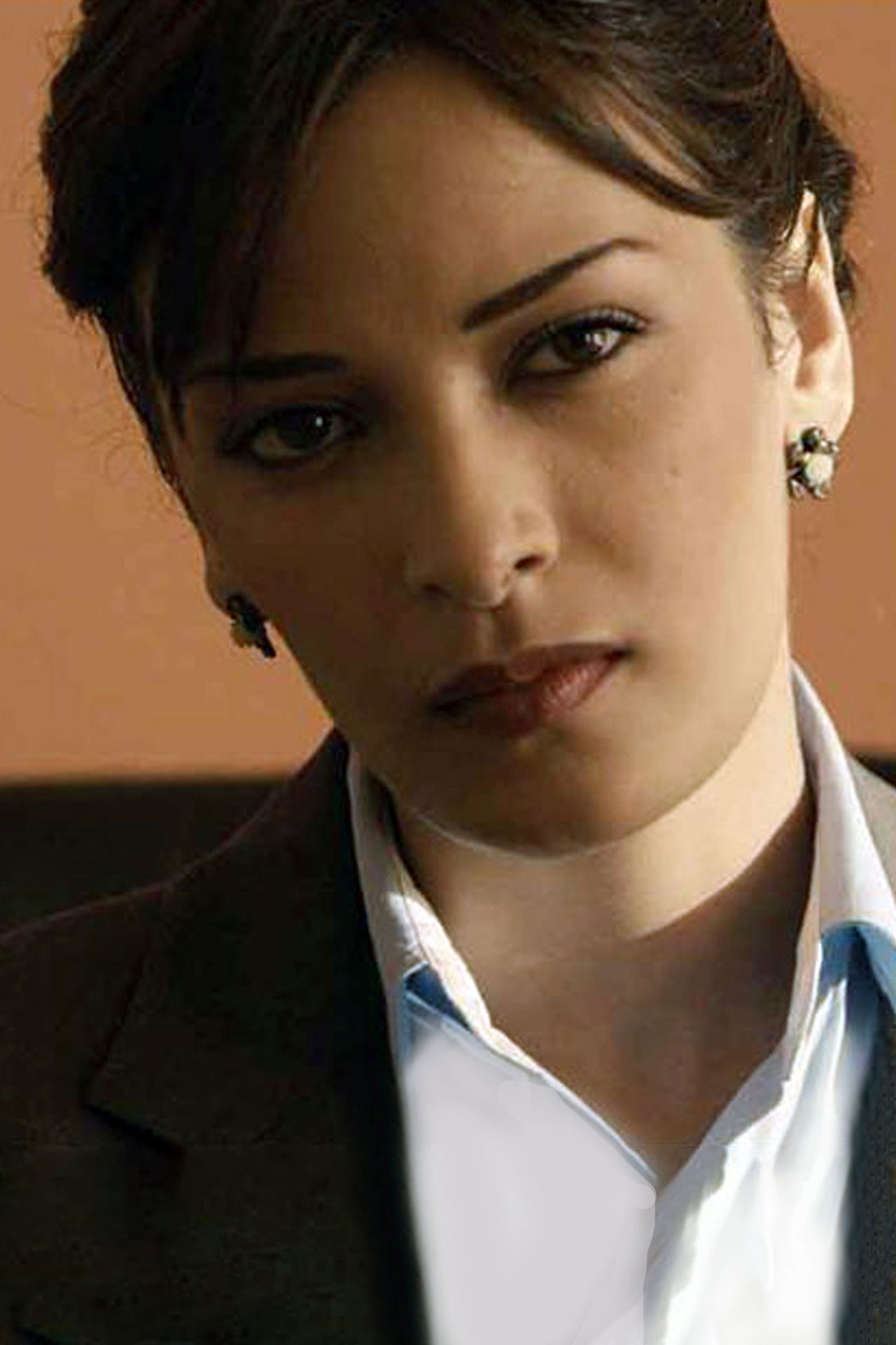 Sofia Nouacer Kouninef: Sofija Nuaçer Kuninef backdrop