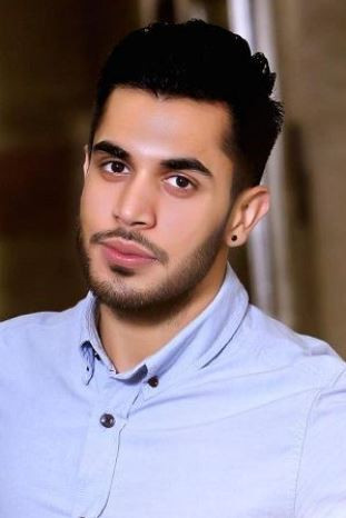 Gitaz Bindrakhia backdrop