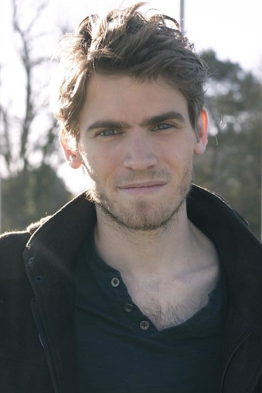 Arnaud Laurent backdrop