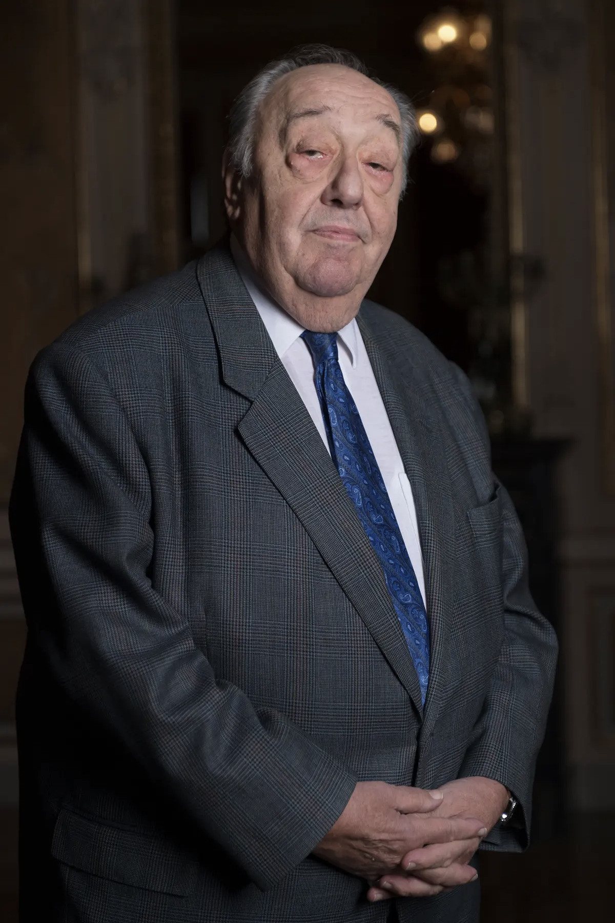 Nello Santi backdrop