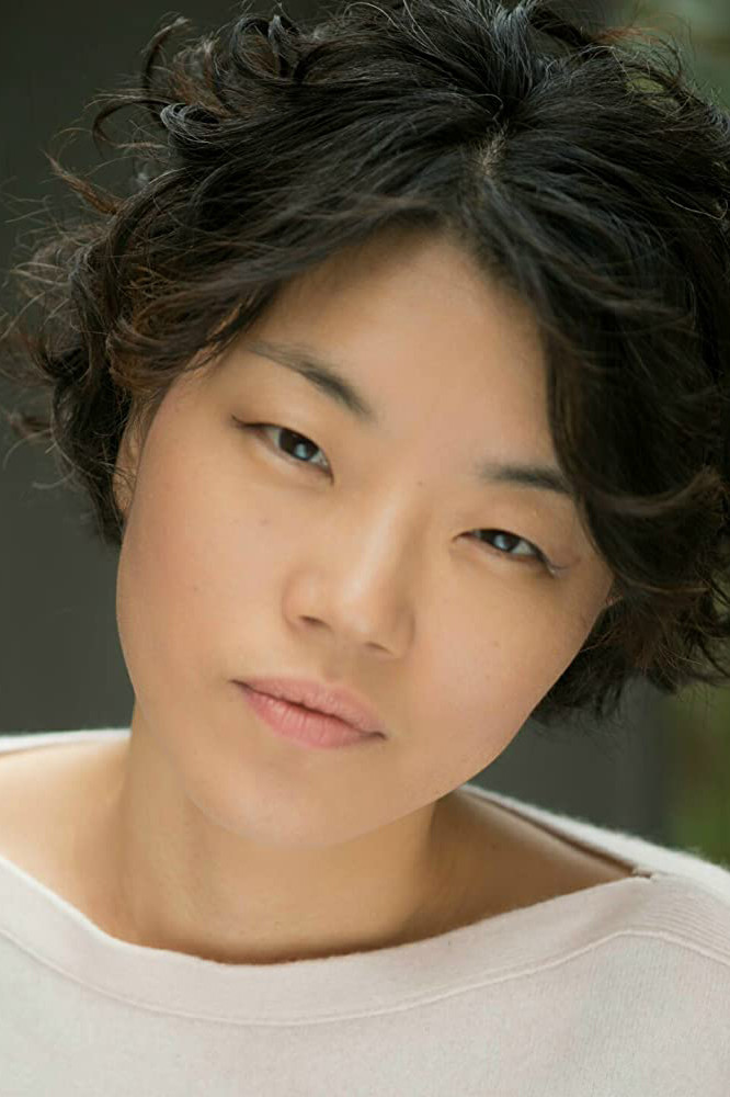 Aewia Huillet backdrop