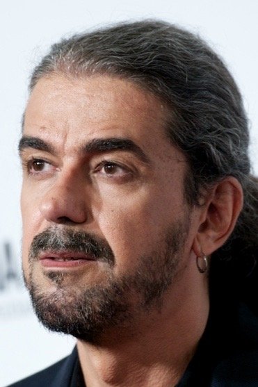 Fernando León de Aranoa backdrop