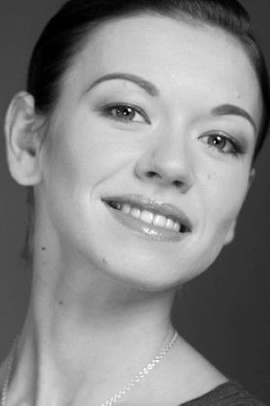 Anna Antonicheva backdrop