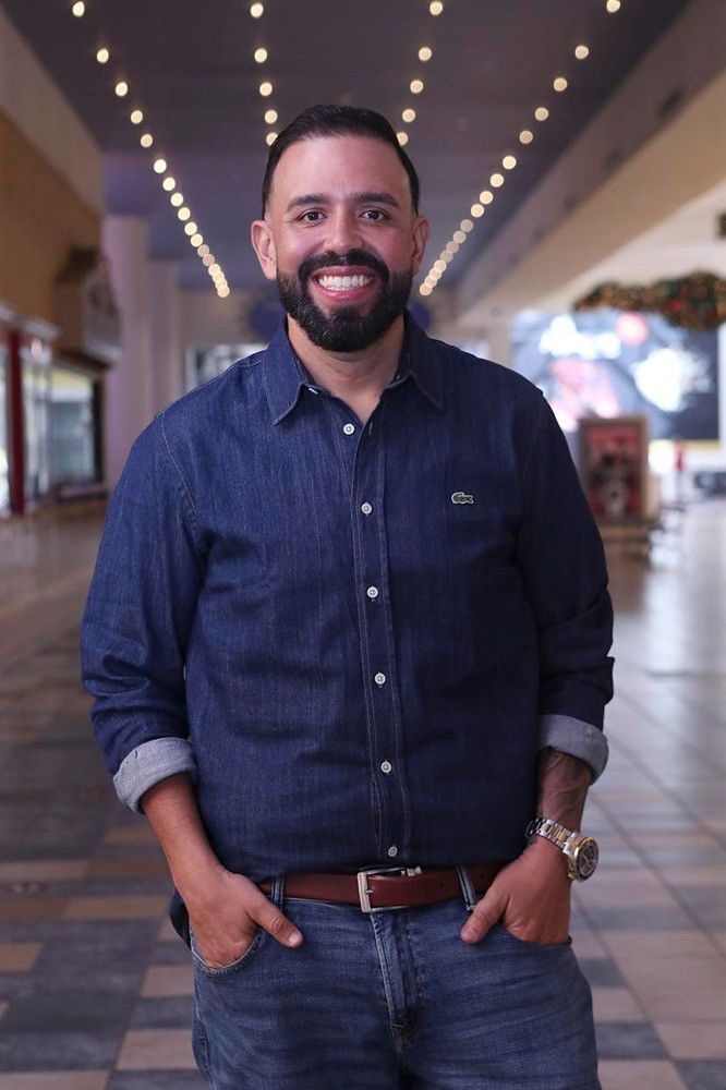 Jorge Pabón backdrop