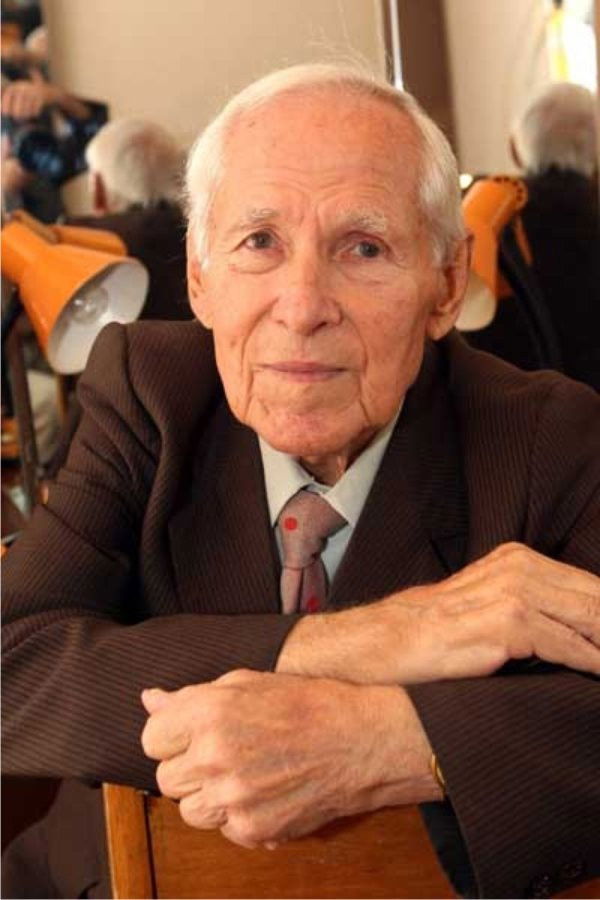 Fyodor Shmakov backdrop