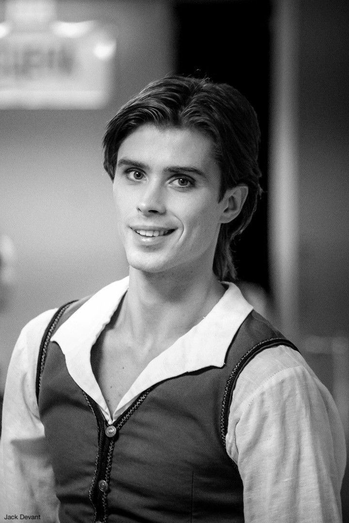 Artem Ovcharenko backdrop