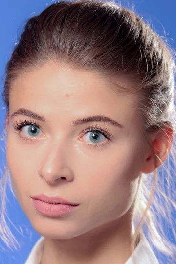 Anna Okuneva backdrop