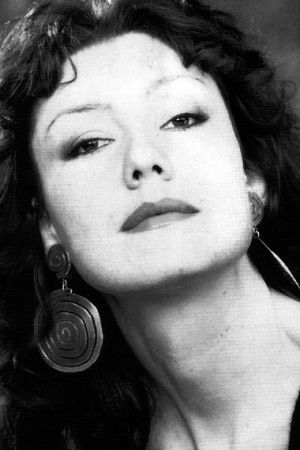 Hélène Delavault backdrop